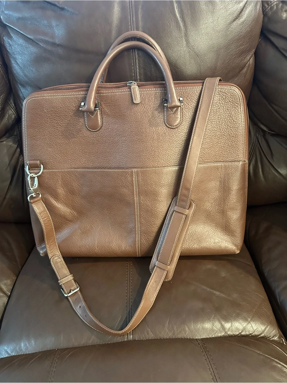Levenger Men's Leather Satchel/Briefcase in Tan Brown